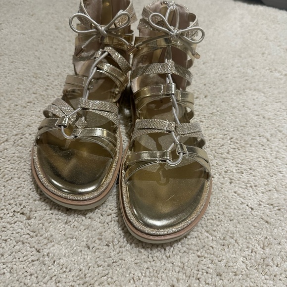 Stuart Weitzman Girls Rain Star Flat Sandal Size 5 NWOT - Picture 6 of 12